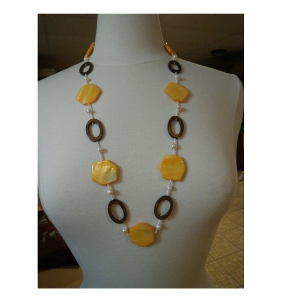 BUTTERSCOTCH Retired Premier Designs Necklace - Picture 2 of 2